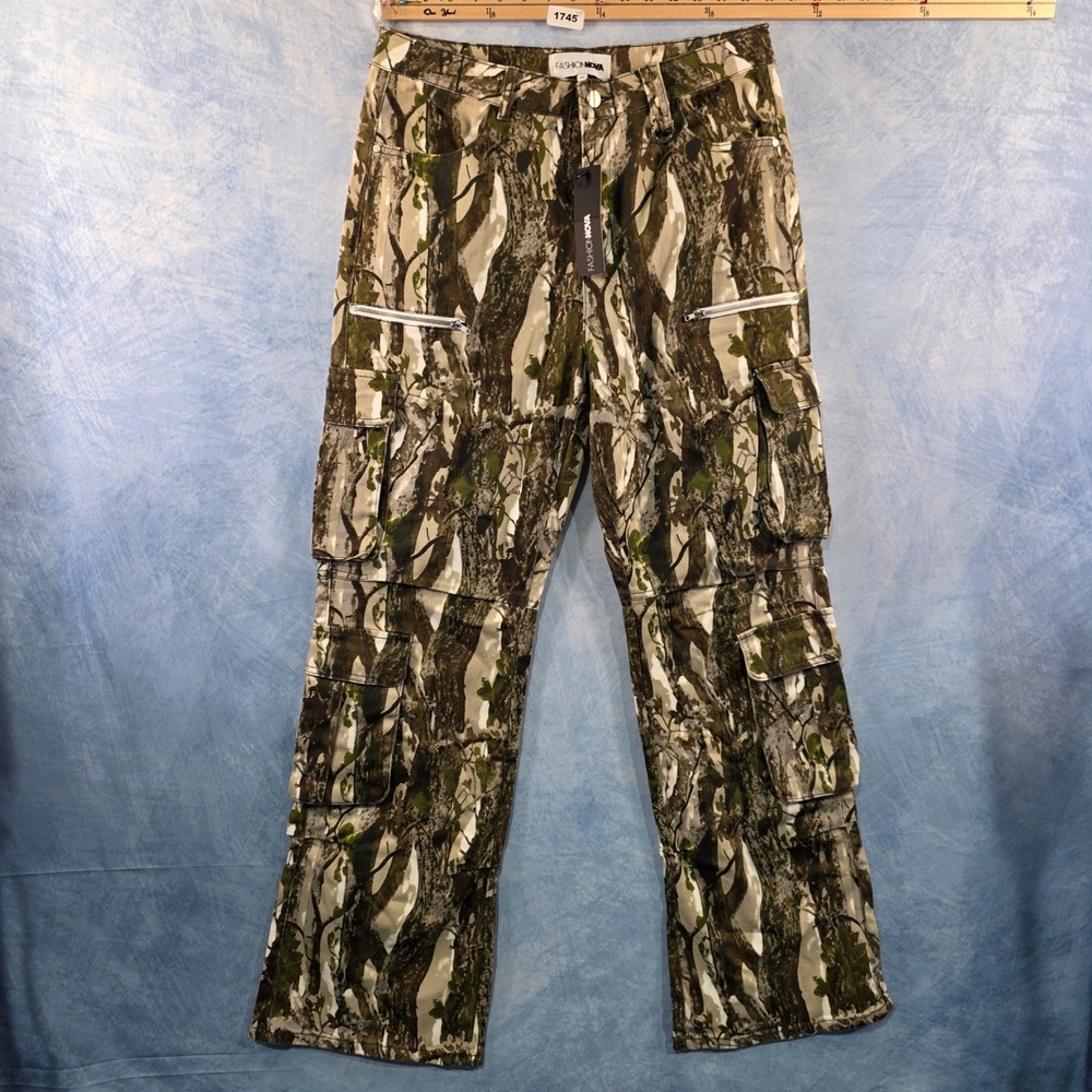 Fashion Nova Sneak Attack Camo Cargo Jeans Taupe Tree Bark Print Womens Size 13